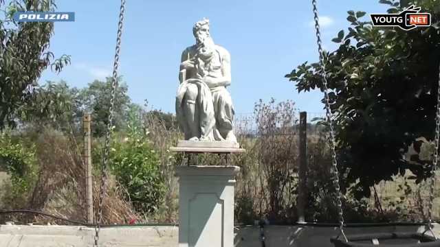 Cocaina Nella Statua