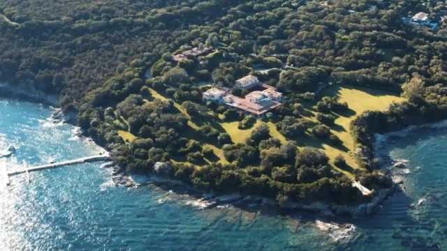 Photo 5863977033607007435 Y