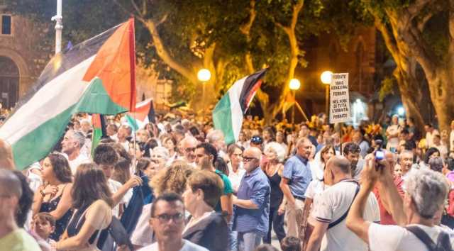 Palestina Sit In Piazza Cagliari