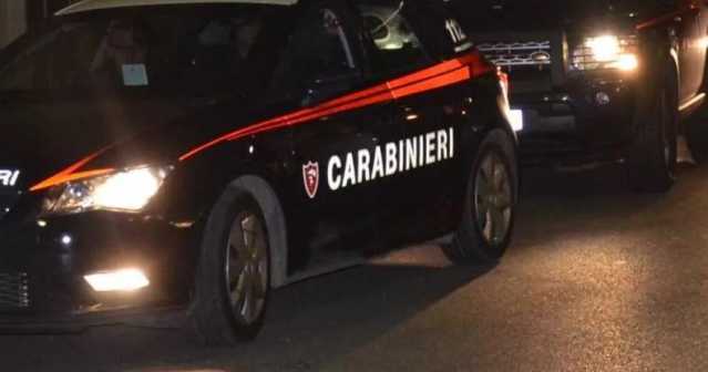 Carabinieri Auto Fari 