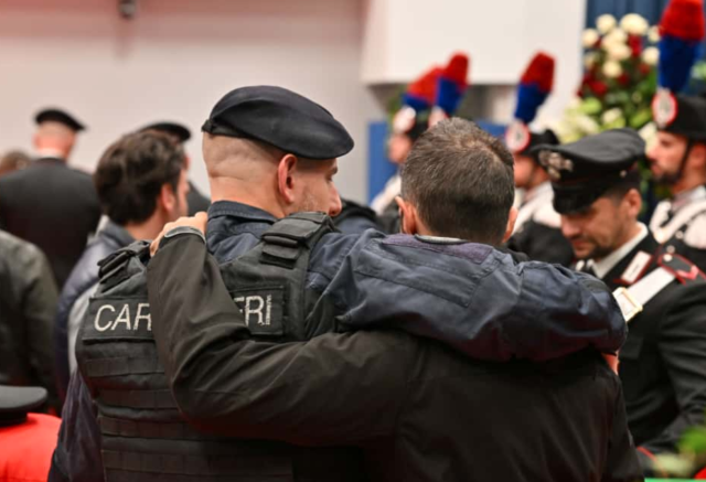 Carabinieri Funerali Di Statao