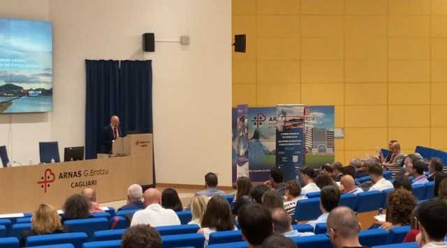 Photo 6039688629635976315 Y