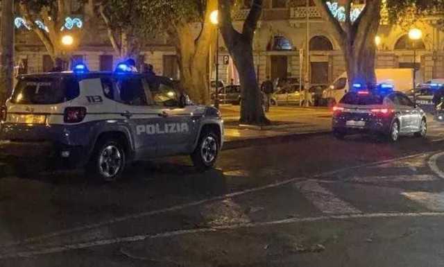 Piazza Carmine Auto Polizia Cagliari