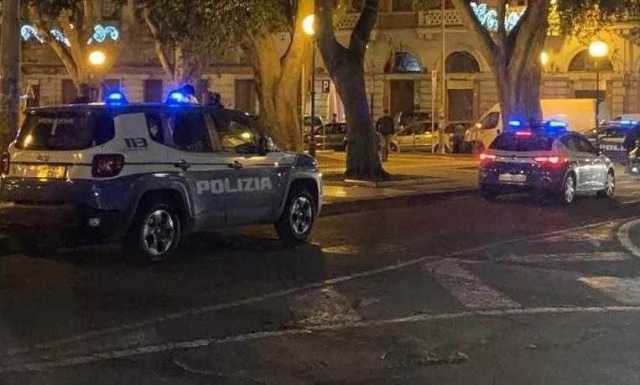 Piazza Carmine Auto Polizia Cagliari