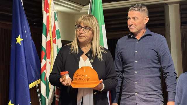 FUMAROLA   ZUCCA EURALLUMINAIMG 9267