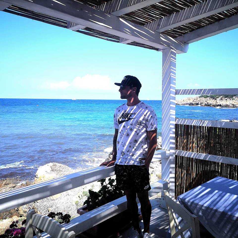 3592235622696538963944722192542356060766208n 3592235622696538963944722192542356060766208n