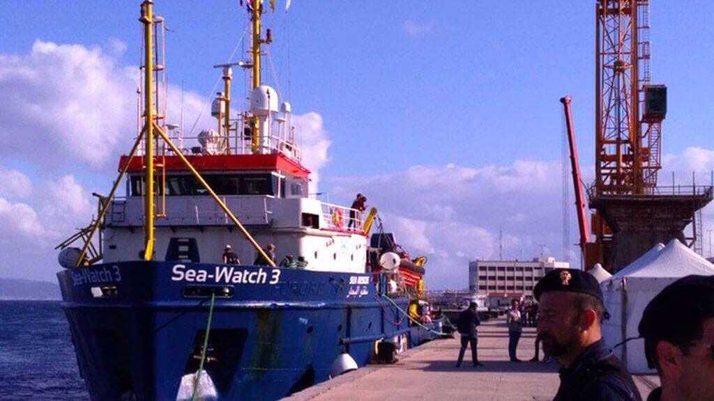 Sea-Watch-migranti-Reggio-Calabria