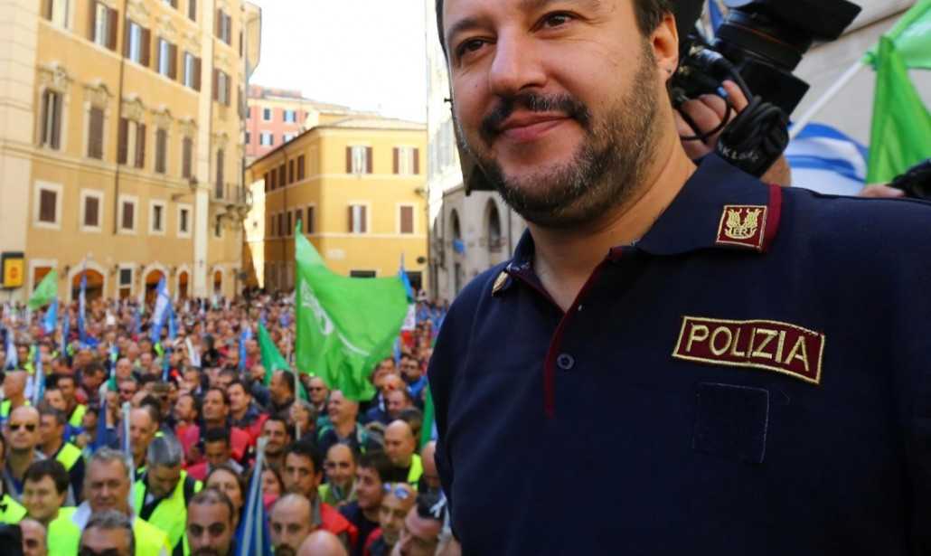 Salvini-polizia