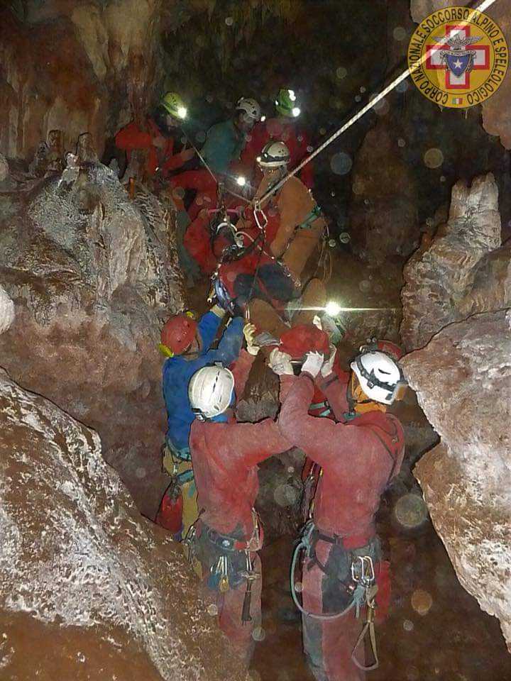 Speleologa-bloccata