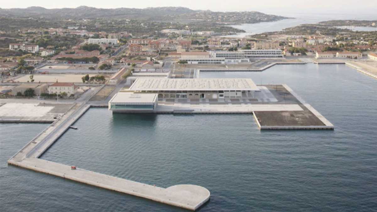 Ex-Arsenale-La-MaddalenamasterplanStefano-Boeri-Architetti2009