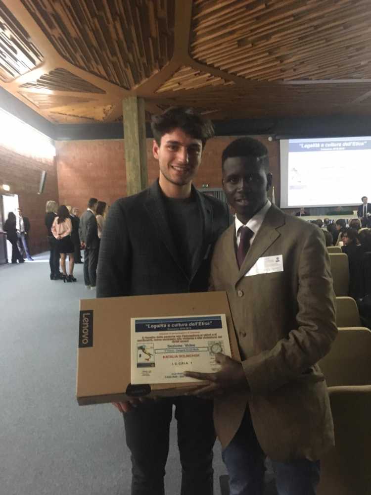 04F9891D-9C1D-424A-B565-E28531B458BC-1