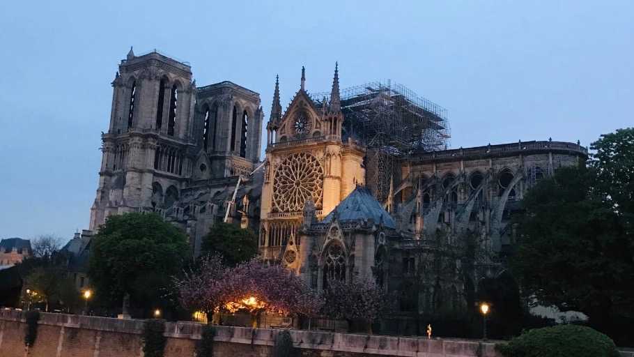 FOTO-MATTINA-NOTRE-DAME