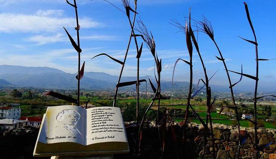 Grazia-DeleddaCanne-Al-Vento-1024x538