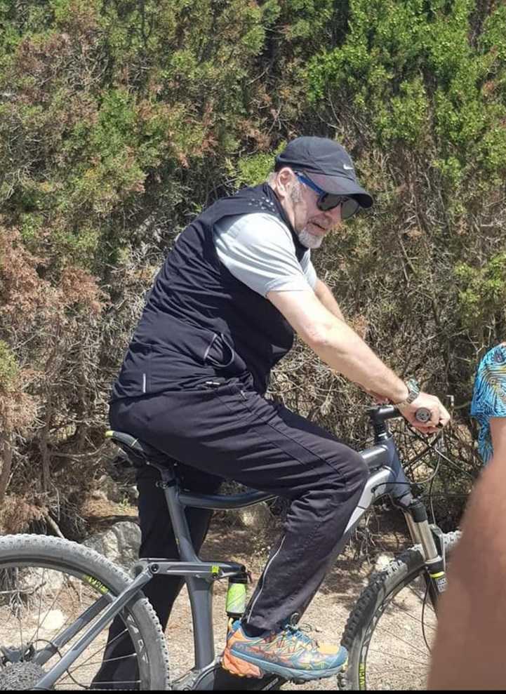 Vasco-Rossi-Cala-cipolla-bici