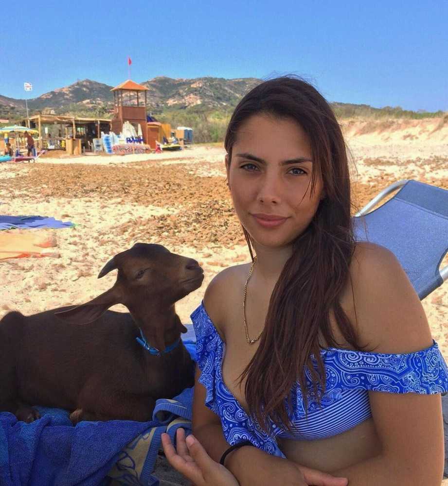 Elisa-Piga-Lucio-al-mare