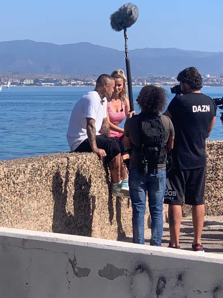 photo5807673641603805535