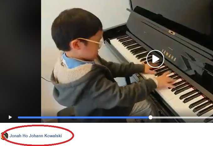 Bambino Al Piano Cerchiato Bambino-al-piano-cerchiato