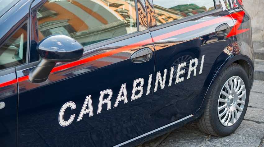 carabinieri-auto-sport