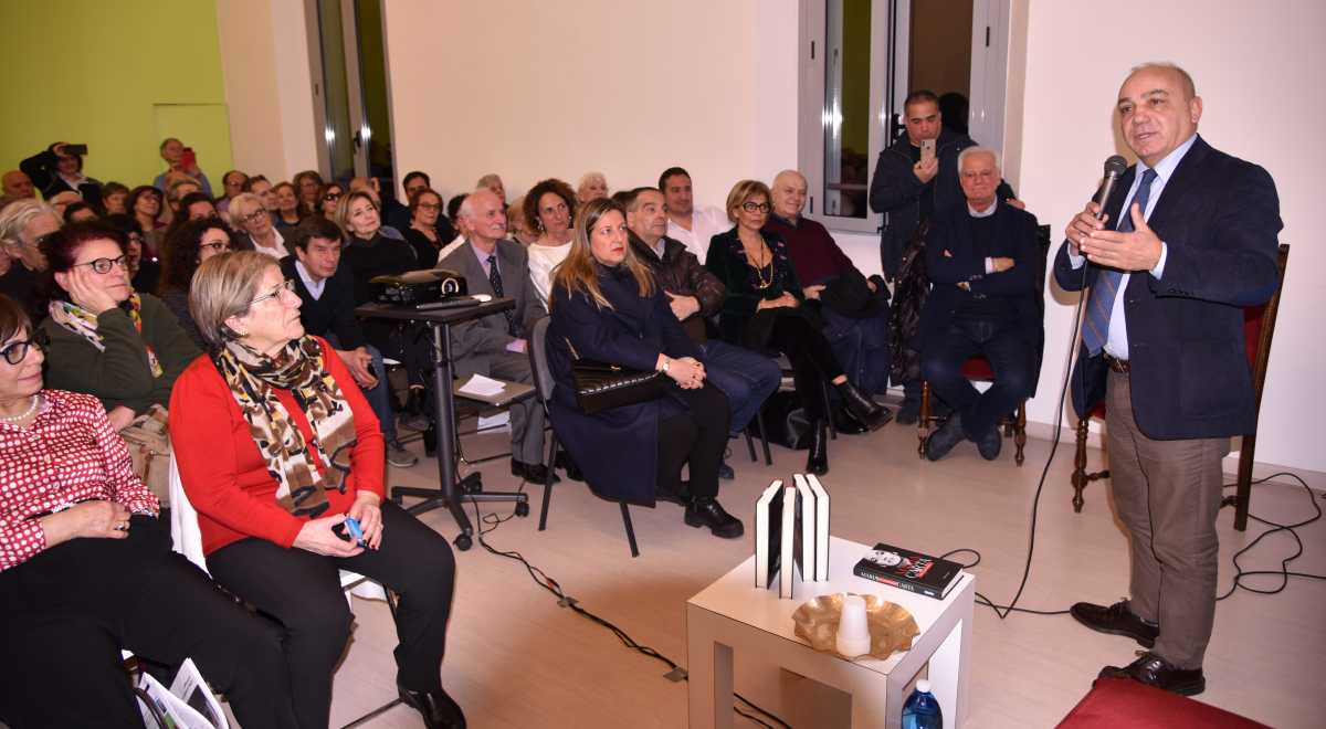 cHESSA-EMIGRATI-SARDI-MILANO