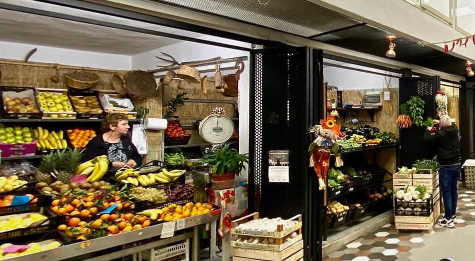 Mercato-Santa-Chiara-signor-Fabio