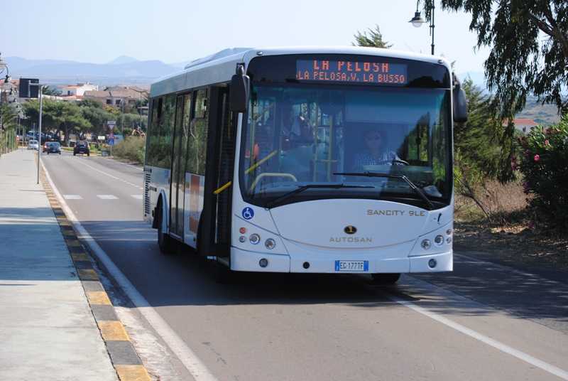 Bus-navetta-per-la-Pelosa