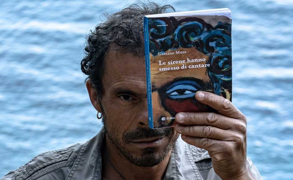 GAETANO-MURA-CON-IL-LIBRO