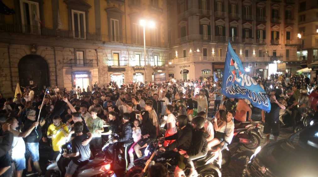 napoli-festeggiamenti