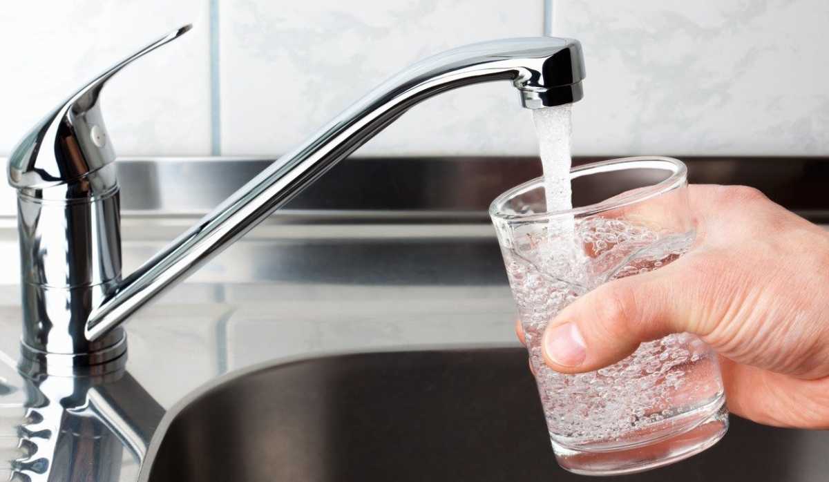 acqua-rubinetto-vs-acqua-bottiglia