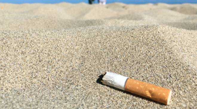sigaretta-spiaggia