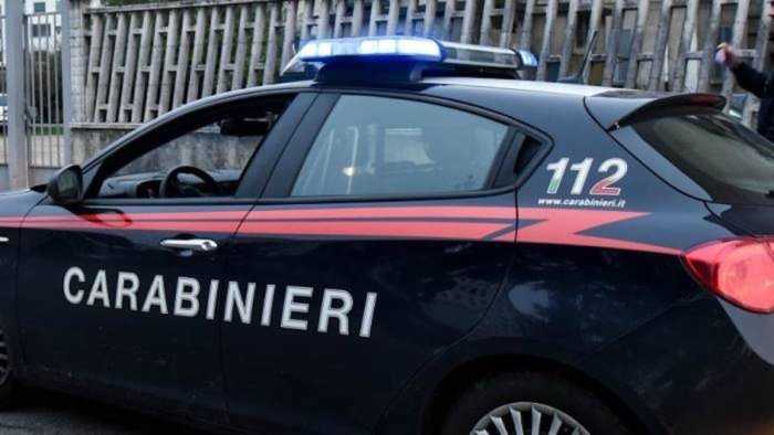 carabinieri-ringhiera