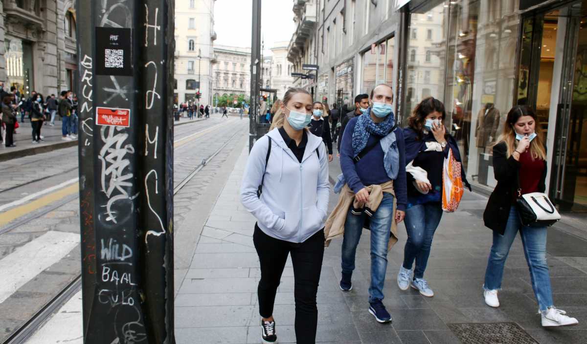 persone-in-centro-milano