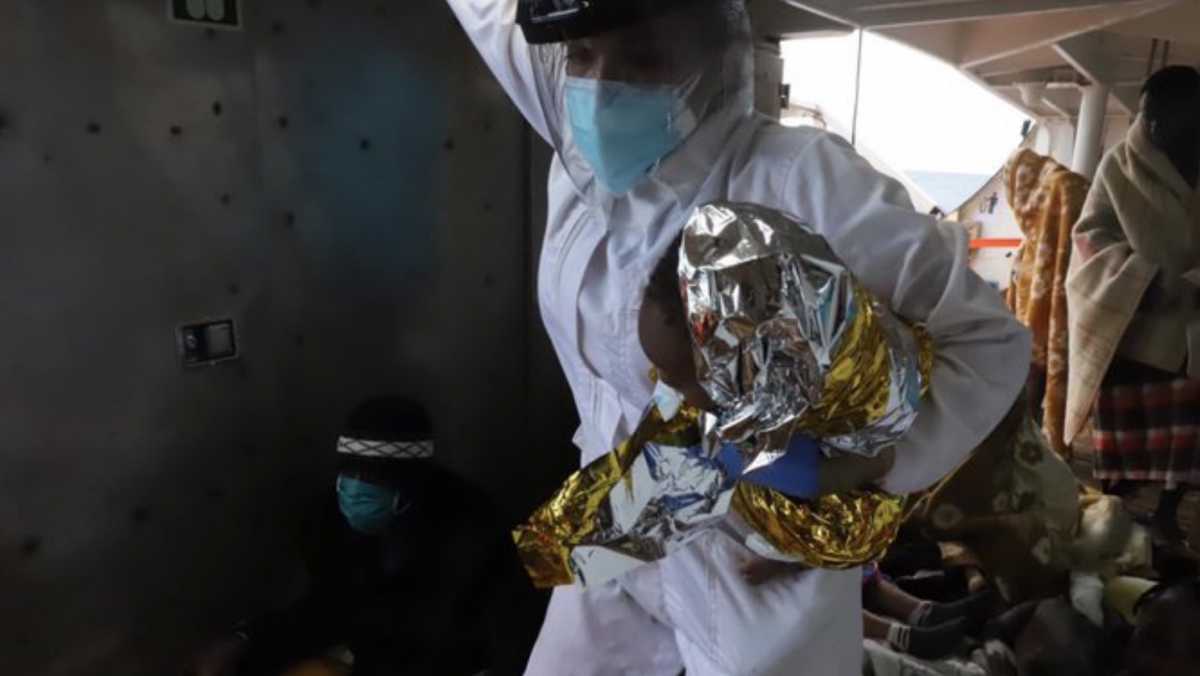 bimba-migranti-naufragio-morta