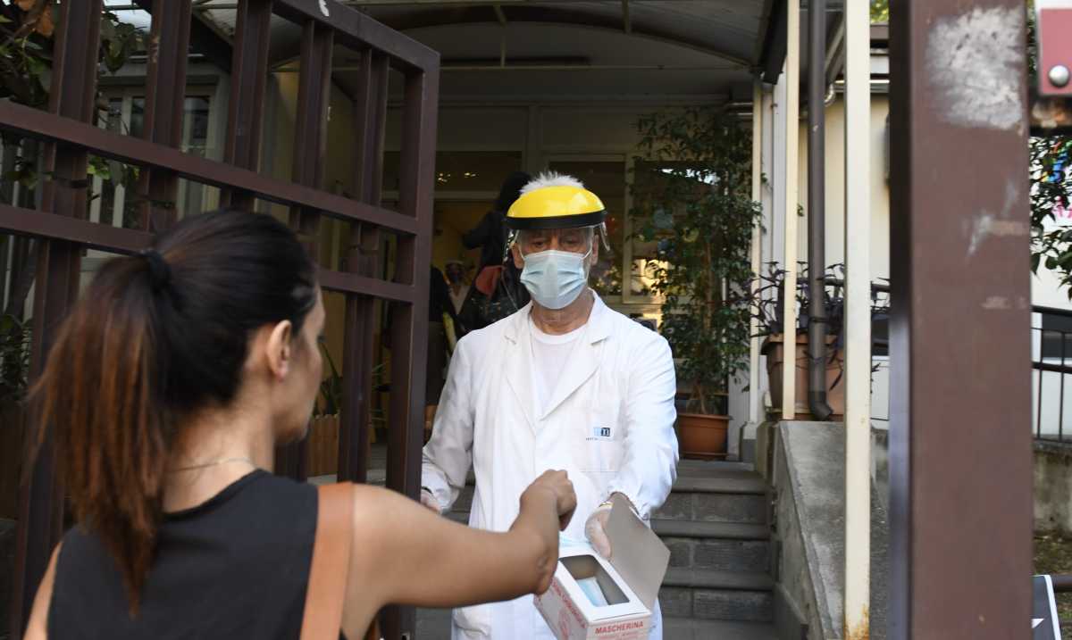 scuola-covid-visiera