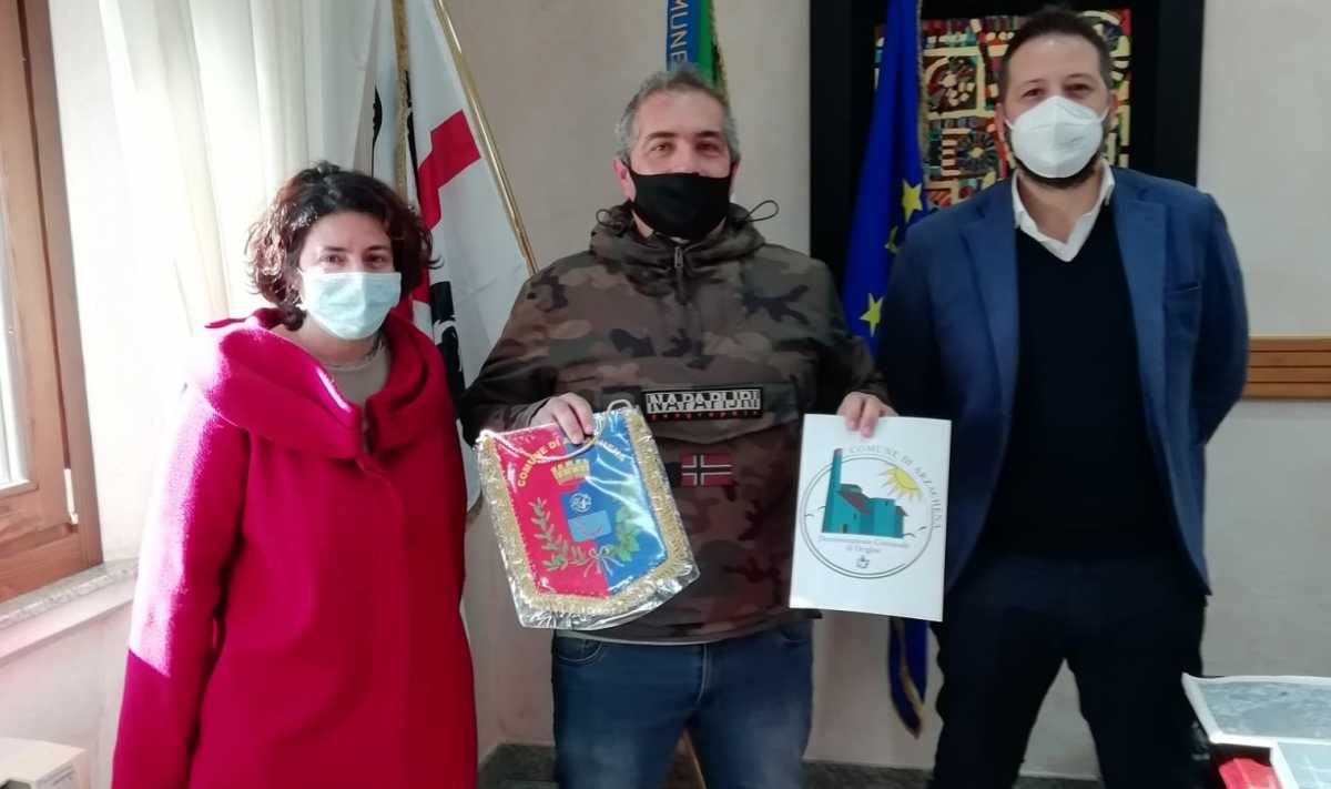 Arzachena-iscrizione-n1-registro-DECO---Cristina-Usai-Gian-Luca-Marras-e-sindaco-Ragnedda-4