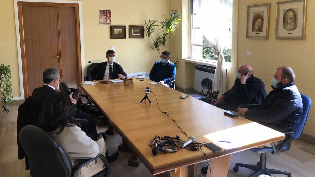 Lincontro-sulla-ferrovia