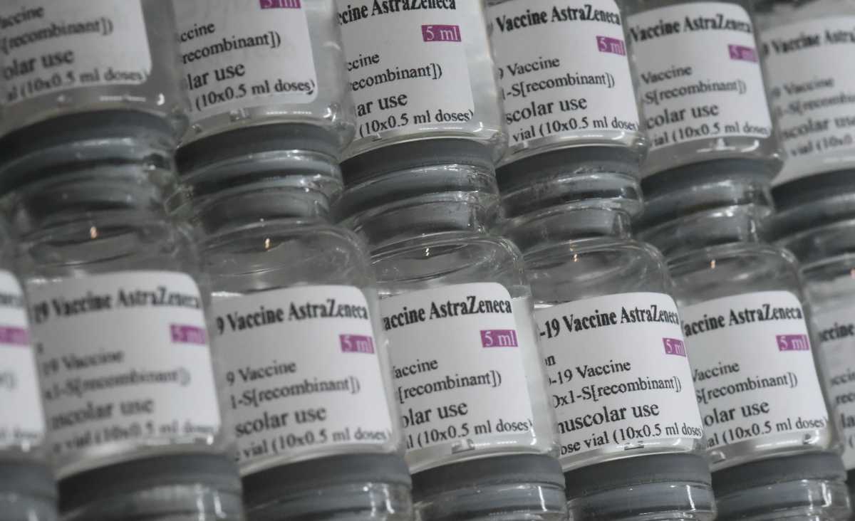 astrazeneca-vaccini-model