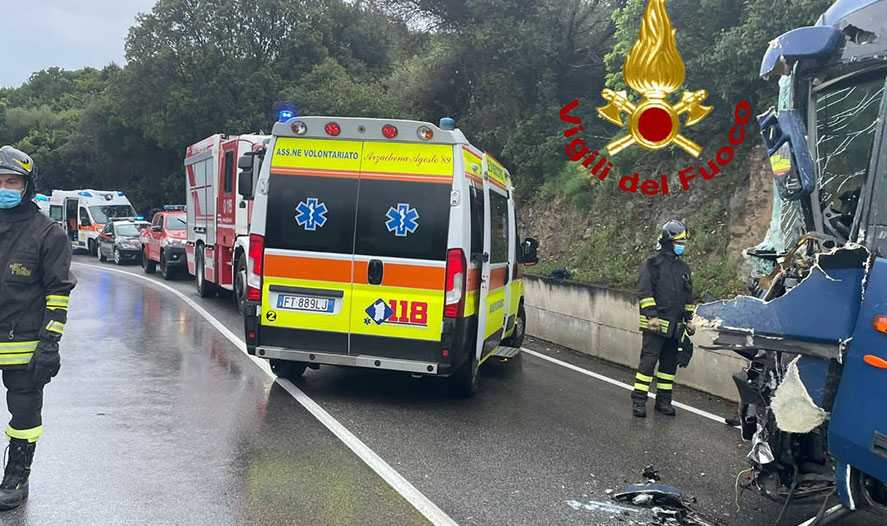 La-scena-dellincidente-sulla-SS-125