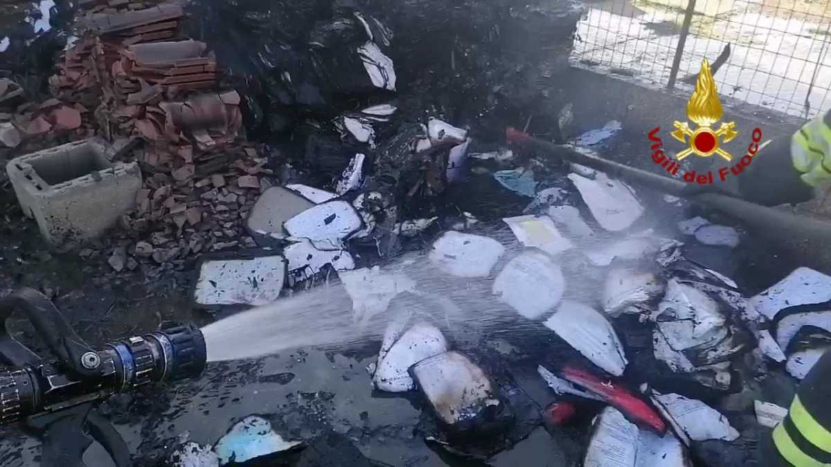 D2a4c284 4878 4d0e Bd5a 9b9fec215964 d2a4c284-4878-4d0e-bd5a-9b9fec215964