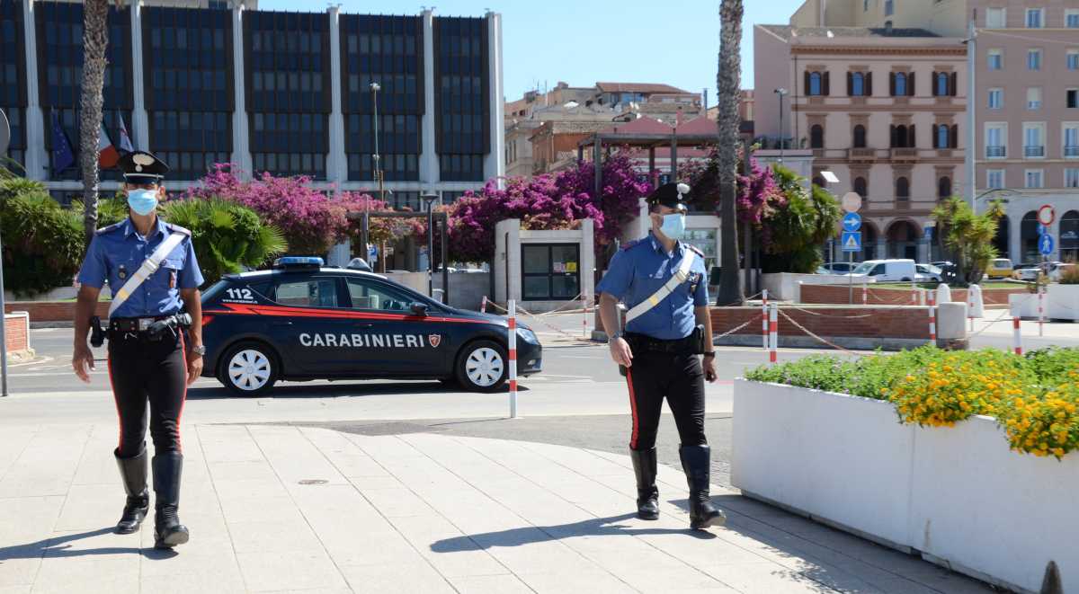 carabinieri-via-roma-lato-porto