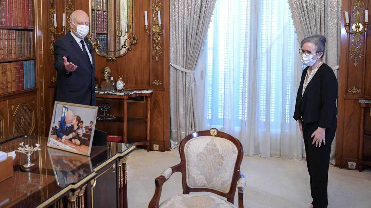 nhuova-premier-tunisia