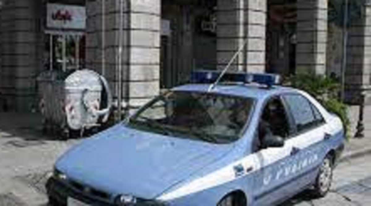 polizia-via-roma