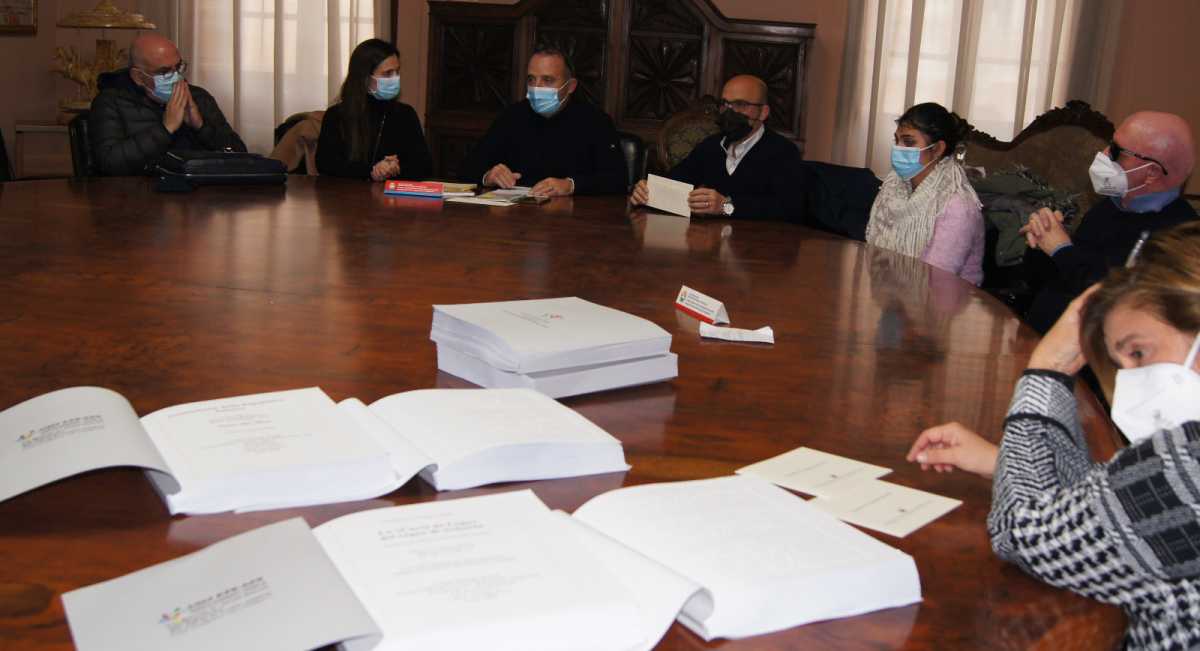 consegna-della-carta-de-logu-e-costituzione-in-braille-3