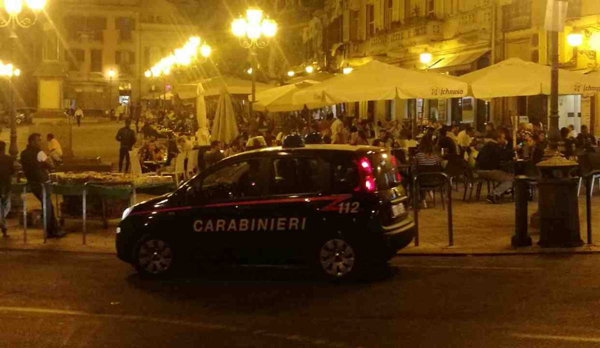 nottecarabinieripoliziapiazzayenne4