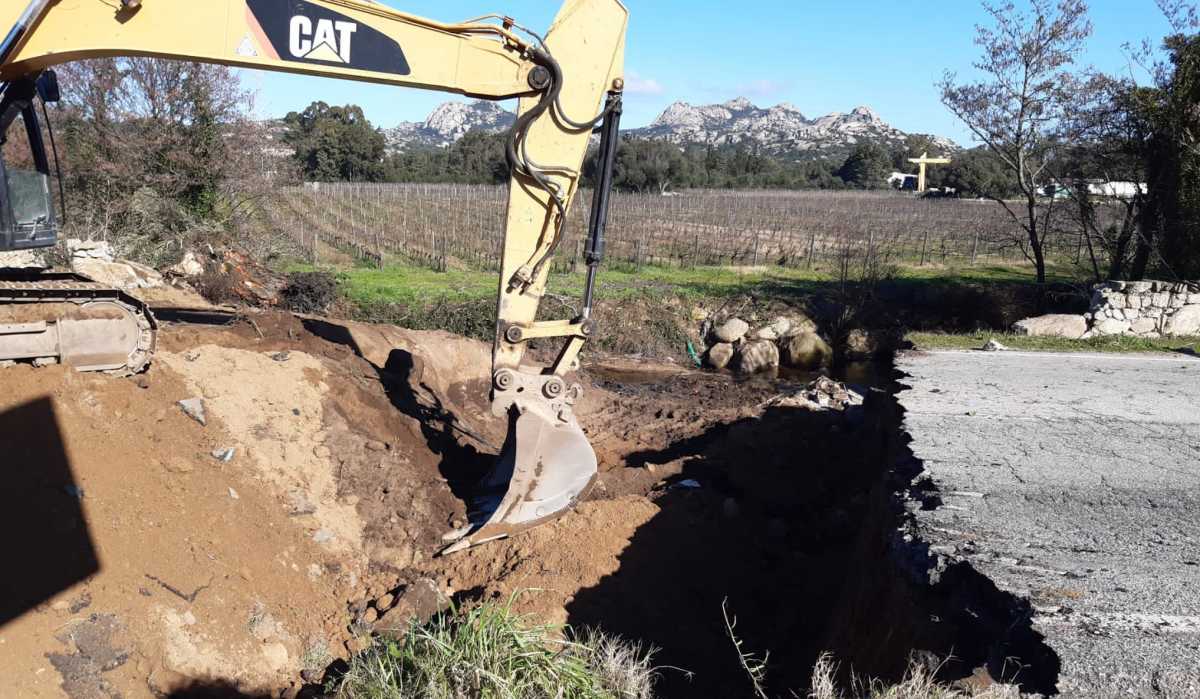 Arzachena-Ripristino-crollo-circonvallazione-dopo-piogge-del-5-8novembre2021-1