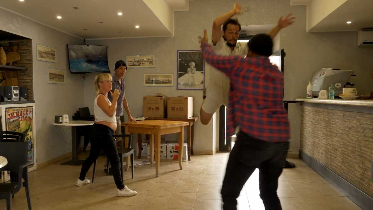 Just-another-storm---frame-del-film-2