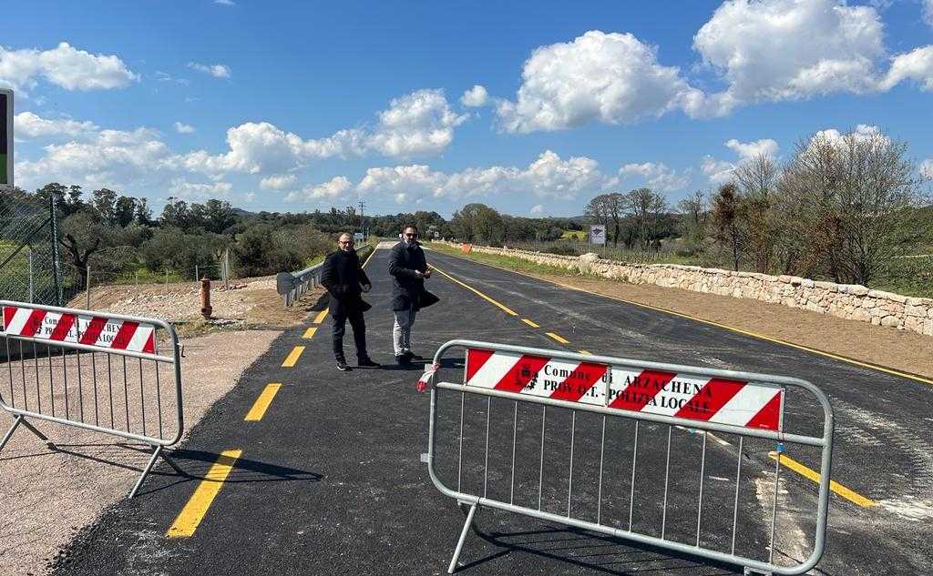 Sindaco-Ragnedda-e-assessore-Fresi-nella-circonvallazione