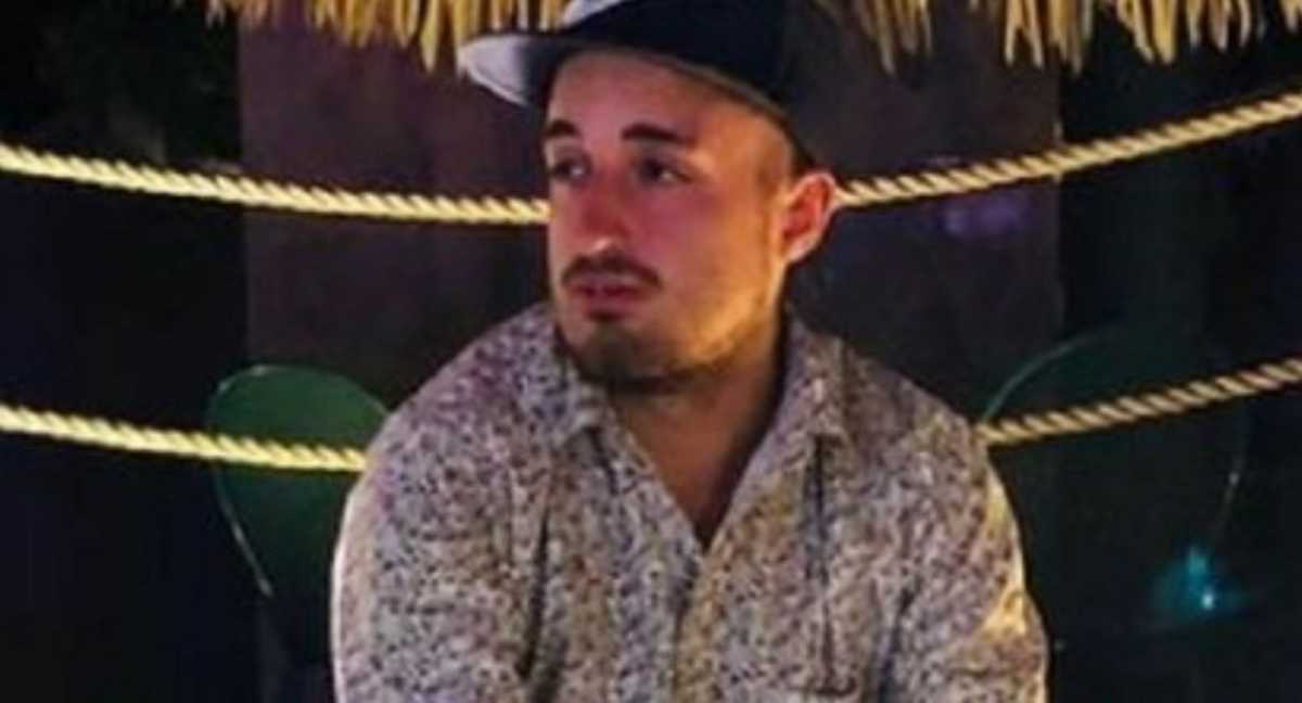 Uccide-i-genitori-per-leredita