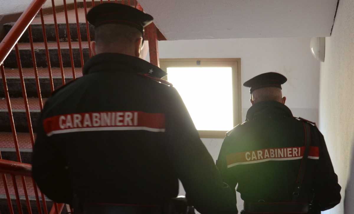 carabinieri-scale-casa