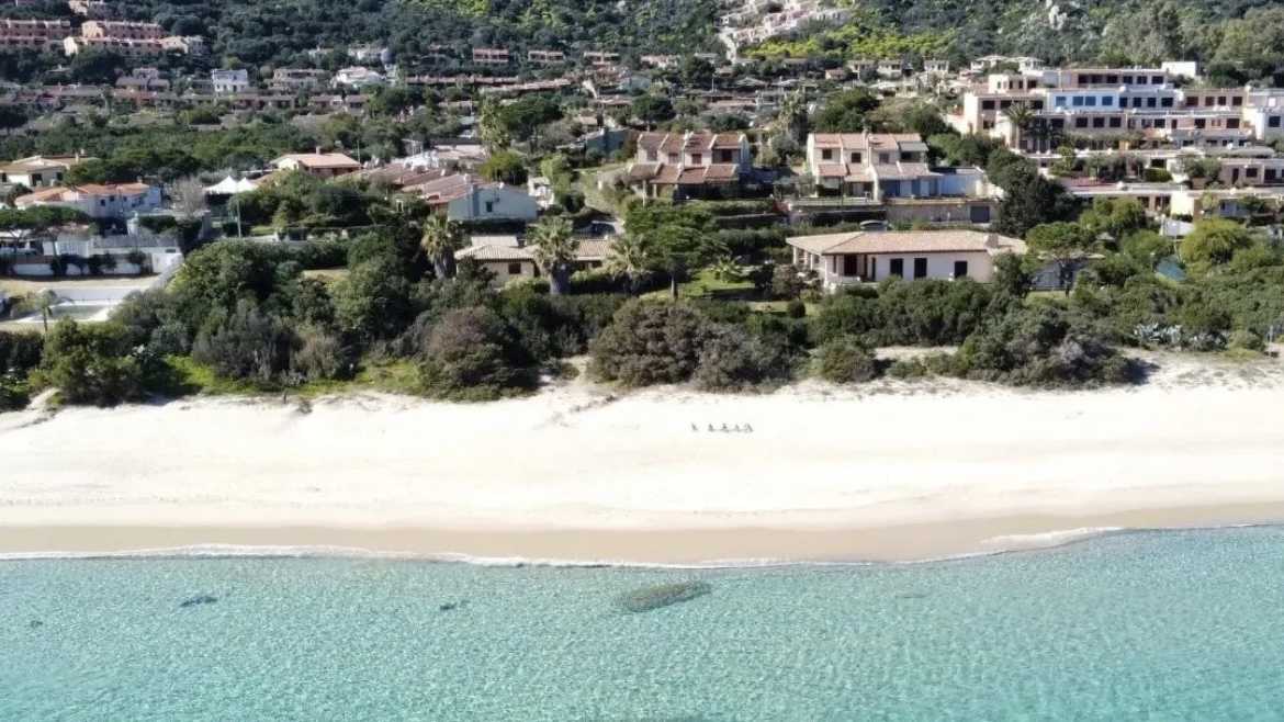 COSTA-REI-SPIAGGIA-CATTURA-RICERCATO