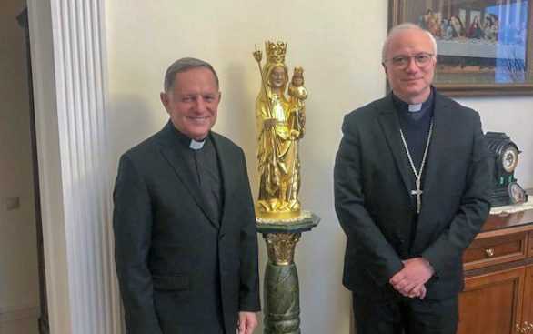 Mons-Baturi-e-Vescovo-Leopoli